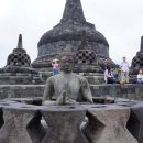 세계불교삼대유적 미얀마 바간, 캄보디아 앙코르왔트, 인도네시아 보로부두르 보로부두르라는 이름은 산스크리트어로 '승방'을 뜻함 이미지