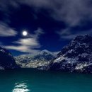 저 너머 달빛 이미지