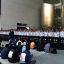 산업은행 국정감사에 방청하려고 하는 노동자들을 막는 경찰! 이미지