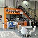 신기카센터 | 영천 애견동반 카페 델커피, 카센터 컨셉에서 피자 먹는 이색 공간