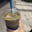 소확행, 회사근처 카페에서 커피 테이크아웃 후 산책..