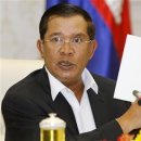캄보디아 훈센 총리, 태국에 "함께 군대 철수" 제안 이미지