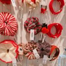 (주)모인 | 지갑은 지켜도 마음은 못 지킨 곳✨귀여운 게 세상 다 모인 홍대 뉴뉴하우스🎀