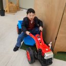 기특이네 농장 | 강원도 춘천 딸기 체험 [농장 알로록] 딸기도 따고 먹고 에어바운스까지 즐기고 온 후기♡