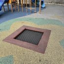 어린이 놀이터 공중화장실 이미지