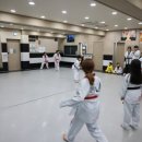 경희대 부부 태권도 | 일상에서 무료함을 느낄 때, 이제는 태권도로 새롭게 시작해보세요! : 점프스쿨경희대부부태권도