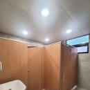 포근한요양병원 화장실 | 이천시(이천) 화장실 칸막이 큐비클 요양병원 장애용 우드풍 큐비클 설치