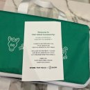 상상홀릭 | 여기어때 트립홀릭 시즌6 웰컴굿즈 언박싱 보냉백, 와인잔, 폴딩방석, 플레잉카드 실용템 후기