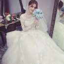 '청순미' 한소희, 이 미모 실화? 흰 웨딩드레스 입고 '아름다운 신부' 완벽 소화 이미지