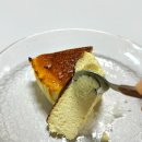 저녁)손쉬운홈베이킹 | [홈베이킹] 네가지 재료로 만드는 초간단 바스크 치즈케이크 (빵준서님 레시피)