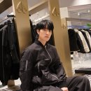 프랫 판교점 | 무스너클 현대백화점 목동점 매장 윈드브레이커 남자 경량 바람막이 코디 추천