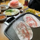 이마트 24 수영수미로점 | 부산 수영 해동돼지국밥 냉동삼겹살 냉삼 김치찌개 팔도시장 맛집