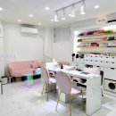 네일아트 손길 이미지