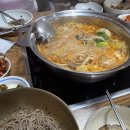 입장정원칼국수 | [의왕 백운호수 맛집] 롯데아울렛 쇼핑 후 필수 코스! 가성비 폭발 '정원칼국수' 만두전골 솔직후기