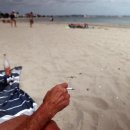L’interdiction de fumer dans les parcs, à la plage et aux abords des écoles 이미지