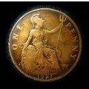 동전속의 여신 1 (브리짓, 아테나, 미트라 여신) 이미지