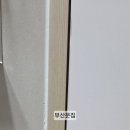 정관센트럴파크 | [부산 정관센트럴파크] 썩고 냄새나는 화장실 나무문, 먼지 없이 20분 만에 완벽한 ABS 도어로 교체한...