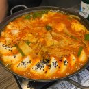 부추통삼겹 | 술집 건어물녀ㅣ가성비가 너무 좋은 연남동 2차 맥주집 추천 통삼겹김치찜, 새우부추전, 된장술밥 후기