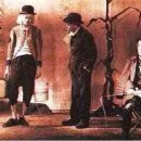 고도를 기다리며 이미지