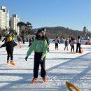 양말신고 얼음과자먹는 해태 | 설 연휴 마지막 날 나들이! 아시아드 스케이트장 단돈 2,000원으로 해결