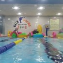 블루마린 수영장 이미지