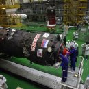 러시아 화물선이 국제 우주 정거장을 추격하기 위해 발사 이미지