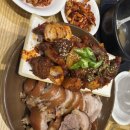 신도림족발 | [신도림 칼국수 족발보쌈 한식 맛집]신도림 삼백가 족발 후기, 매운족발 기본족발 반반으로 제대로 즐긴...