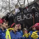 “당신이 할 가장 위험한 일은 정신과 치료를 받는 것이다” 이미지