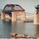 송재윤의 슬픈 중국 : 변방의 중국몽 ＜28회＞ 美 종군기자 3인이 전한 “한강 다리 폭파 사건”의 진실 (3) 이미지