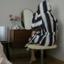 오블리크테이블 '마이 카인다' 시리즈! 캐비닛, 미러, 스툴 스펙부터 스타일링 팁까지 실물 후기
