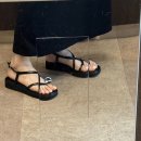 블랙 하이브 | 마크모크 샌들 : 하이브 슬림 엣지 스트랩 샌들 블랙 3.5cm /내돈내산 후기