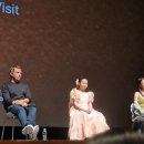 영전농장 | 2025 제30회 부산국제영화제 후기 (6) Day-5 (왼손잡이 소녀 / 바이마 소년 / 우리의 손을 잡아주는 강)