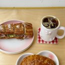 율하천L | 김해 율하 브런치카페 윗하우스 장유점 감성카페 추천