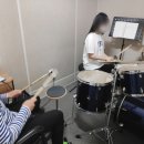 누구나 연주하는 드럼 이미지