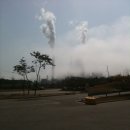 4월 15일 영흥도 화력 발전소 앞에서(동영상 포함) 이미지