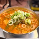 산이일품국밥 | 마포 맛집 도화동 국밥 육사시미 노포감성 우시장국밥 마포역점