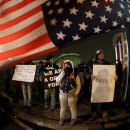 Tension mounts as Ferguson awaits grand jury verdict - 퍼거슨 감독과 같은 인장 마운트는 배심원 평결을 기다립니다. 이미지