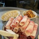 영동소금구이논현 | 강남 맛집 추천 ‘영동소금구이 논현본점’ 한우소금구이와 관자 묵은지 삼합의 정석 차돌된장찌개까지...