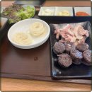 푸짐한 국밥 이미지