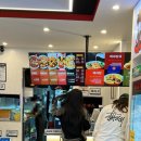 한양대 정문 앞 광장 이미지