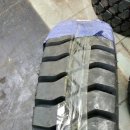 750-16(4.5톤) 지게차 타이어 12만원 판매 이미지