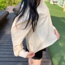 시에로엠버시현대 | 시에로 siero 엠버시 자수로고 우븐믹스 맨투맨 여자 가을 코디 해봄!