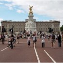 런던 최고의 궁전!! 버킹엄 궁전 이미지