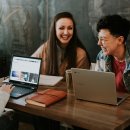 (주)플랜닥스 | AI 시대 살아남는 필수 능력 7가지 – 데이터 리터러시부터 복합문제해결력까지, 미래 직업 준비 로드맵