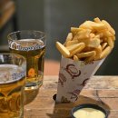 신촌역(2) | 신촌역 2차 맥주집 추천 폼프리츠 - 벨기에식 감자튀김 가성비 맛집 내돈내산 간맥 후기