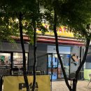 피더블유에이 | 성수역 골목 안에 있는 미국갬성의 힙한 피자집 '피더블유에이'