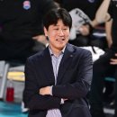 미소짓는 체육관 이미지