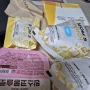 맘스터치 싸이버거 새우버거 김떡만 코울슬로 배달주문 시켜먹기