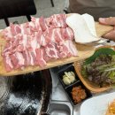 금솥 돼지찌개 이미지