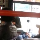 !!! 부산 155번 버스에서 담배피는 여자 이미지